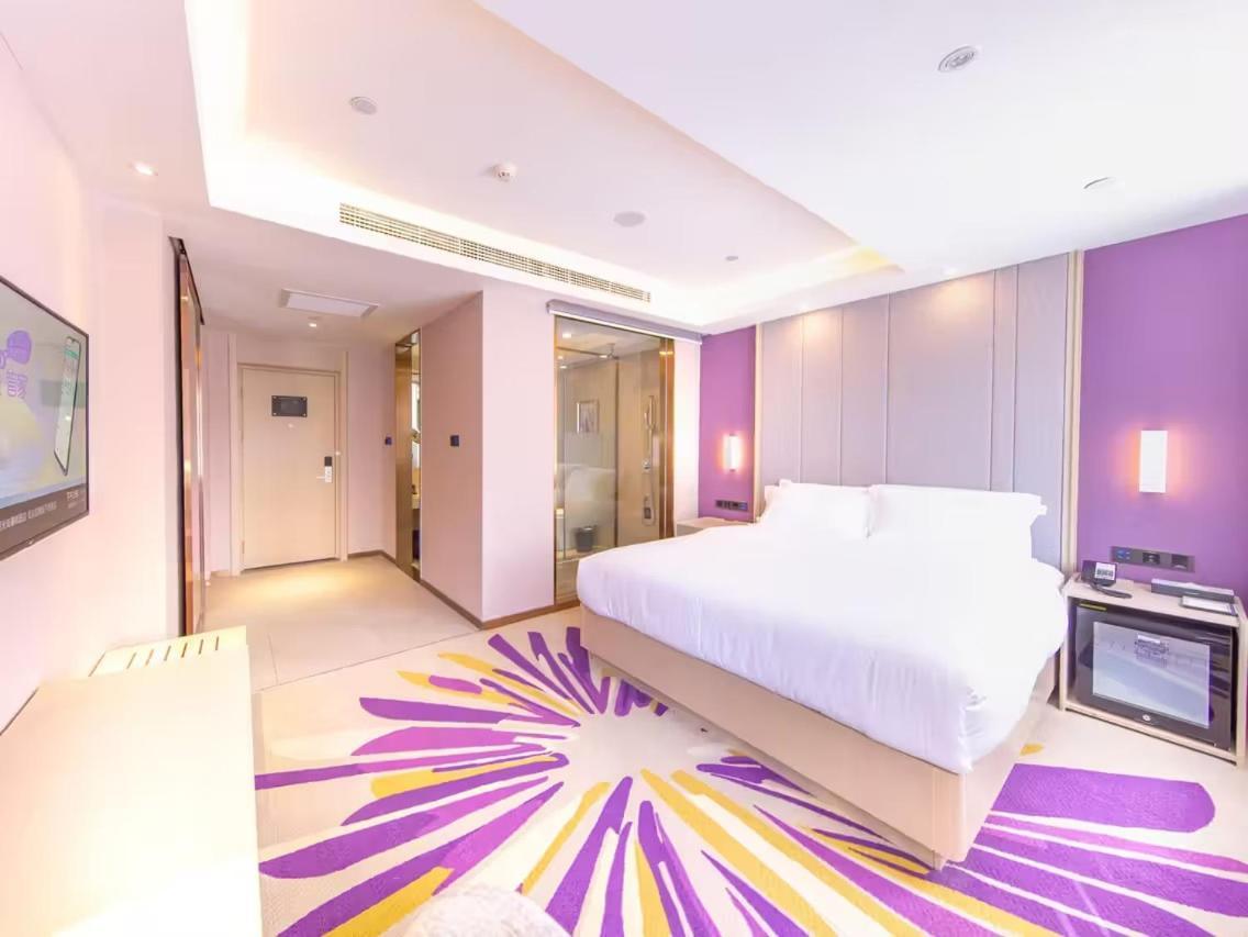 Lavande International Exhibition Center West Heping Bridge Subway Station 3*